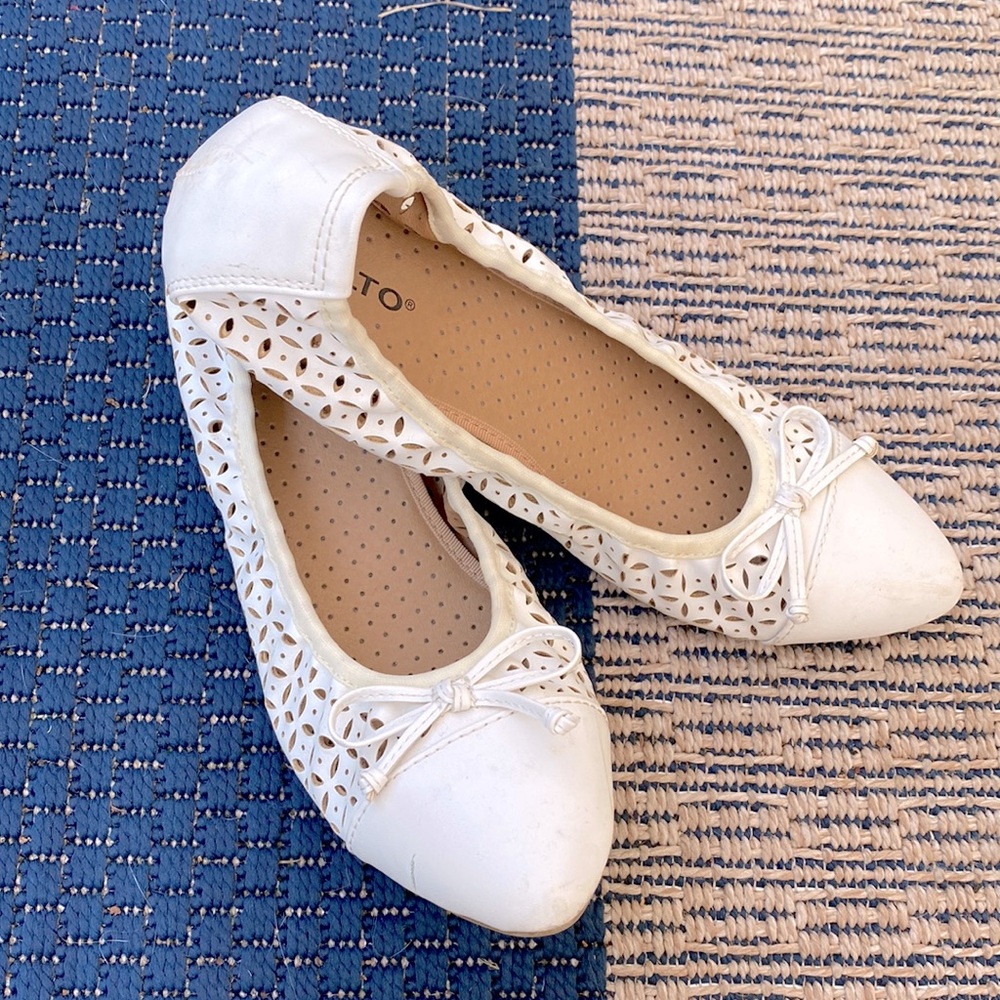White Rialto Flats